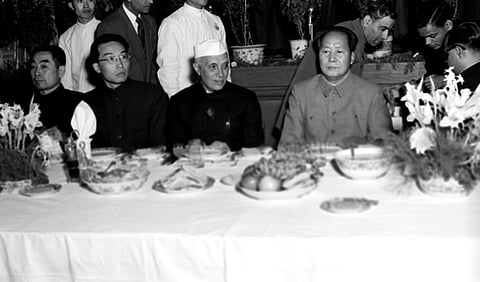 Jawaharlal Nehru and Mao Zedong at a reception during the Indian prime minister’s 1954 China visit. Photo: Public.Resource.Org  / Flickr