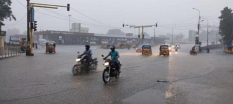 மழையில் நனைந்த மதுரை! - புகைப்படத் தொகுப்பு