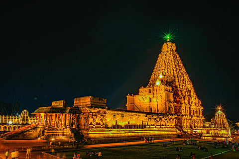 ஒளிரும் ‘தஞ்சைப் பெரியகோயில்’ எனும் தமிழனின் பெருமை - போட்டோ ஸ்டோரி