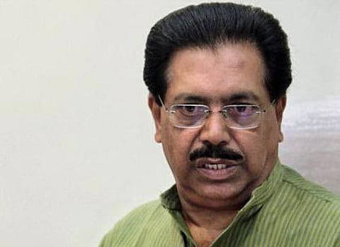 2ஜி அறிக்கையை ஏற்றது ஜேபிசி: ராசா மீது குற்றச்சாட்டு - மன்மோகன், சிதம்பரத்துக்கு நற்சான்று