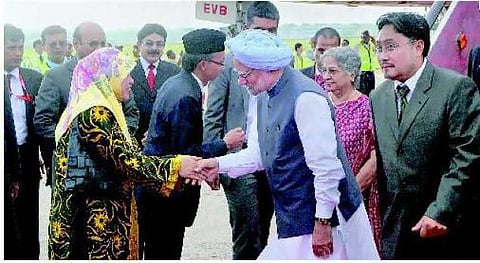 புரூனை, இந்தோனேசியாவில் மன்மோகன் சிங் 4 நாள் பயணம்