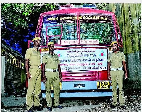 தீபாவளி கொண்டாடாத  தீயணைக்கும் ஹீரோக்கள்- அவசர உதவிக்கு டயல் செய்க 101, 102