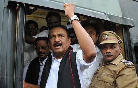 மதுரையில் ரயில் மறியல்: வைகோ உள்பட மதிமுகவினர் கைது