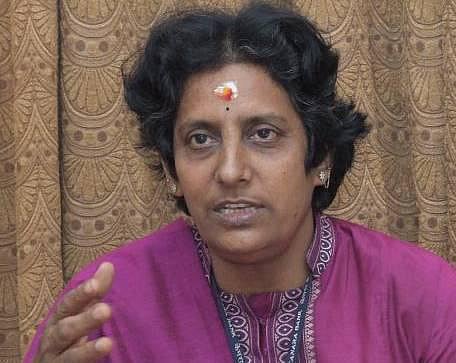 பெண்கள் கிரிக்கெட்டின் மீது யாருக்கும் அக்கறை இல்லை - முதல் பெண் கிரிக்கெட் அம்பயர்