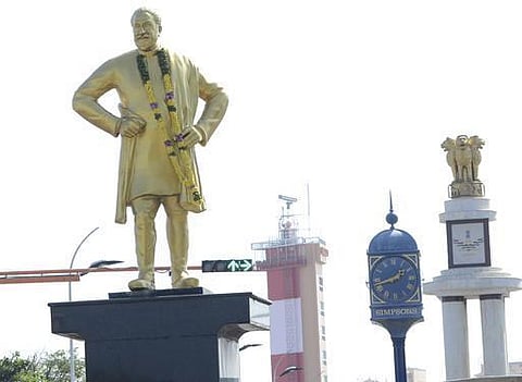 சிவாஜி சிலையை அகற்ற முயல்வது அக்கிரமச் செயல்: வைகோ