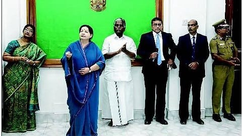புழல் சிறைச்சாலை வளாகத்தில் அங்காடி - ஜெயலலிதா திறந்து வைத்தார்