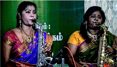 சாக்ஸபோன் லாவண்யா﻿
