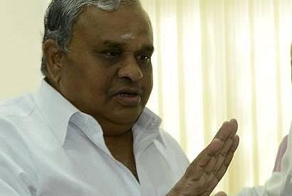 ஏற்காடு தேர்தலில் ஆதரவு கேட்டபோது 2ஜி ஞாபகம் வராதது ஏன்? - கருணாநிதிக்கு காங். கேள்வி