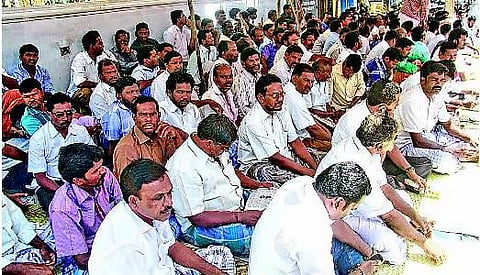 நாகை மீனவர்கள் 2-வது நாளாக உண்ணாவிரதம்