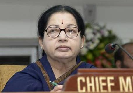 256 தமிழக மீனவர்களை மீட்கக் கோரி பிரதமருக்கு முதல்வர் ஜெயலலிதா கடிதம்