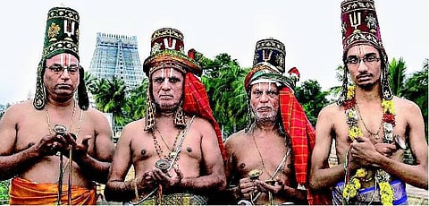 பாட்டுக்கு அரசர்கள் பெருமாளுக்காக மட்டும்...