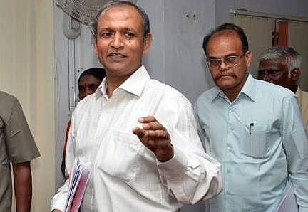 அதிகளவில் வாக்காளர் சேர்ப்பு: தமிழக அரசு அதிகாரிகளுடன் பிரவீண்குமார் இன்று சந்திப்பு