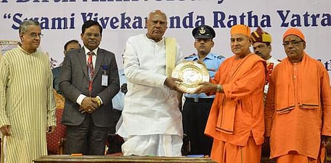 விவேகானந்தரின் கொள்கைகளை பின்பற்றி வலிமையான இந்தியாவை உருவாக்க வேண்டும்: கவர்னர் ரோசய்யா பேச்சு﻿