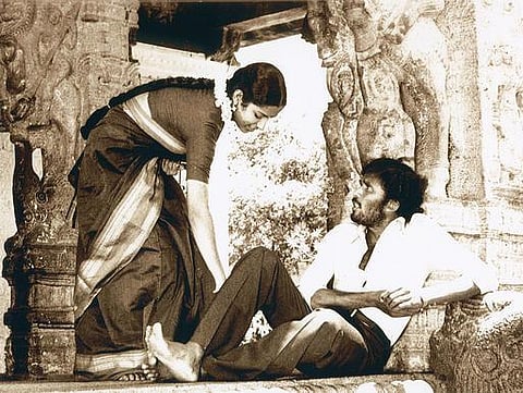 மேகமாய்ப் பொழிந்த குரல்