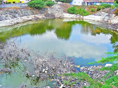 திருப்பூர்: உயிர்பலி வாங்கும் பாறைக்குழி!﻿ அச்சத்தில் செம்மேடு மக்கள்﻿