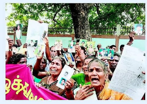 வெள்ளை வேன் கதைகள்