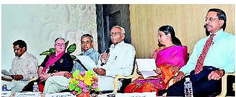 உலக மொழியான தமிழ்: கோவை மாநாட்டின் பதிவுகள்