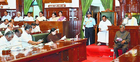 வரும் நிதியாண்டுக்கான திட்டப் பணிகளுக்கு ரூ.42,185 கோடி- சட்டப்பேரவையில் ஆளுநர் ரோசய்யா அறிவிப்பு