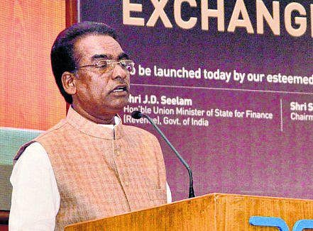 தங்கத்துக்கு இறக்குமதி வரி குறைப்பு கிடையாது﻿