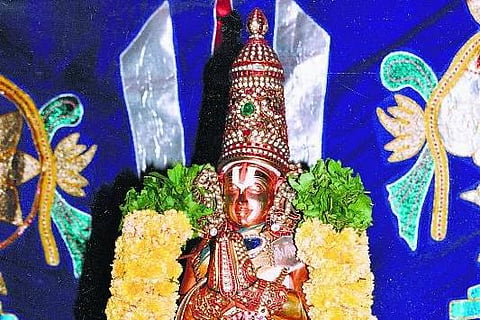பேயாழ்வார்: பெருமாளின் வாள்