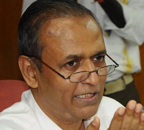 கட்சிகளுக்கு சாதகமாக செயல்பட்டால் அரசு அதிகாரிகள் மீது கடும் நடவடிக்கை-  தமிழகத் தலைமை தேர்தல் அதிகாரி பிரவீன்குமார் பேட்டி