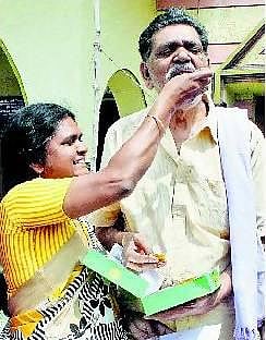 விடுதலை முடிவு: பேரறிவாளன் தந்தை குயில்தாசன் மகிழ்ச்சி