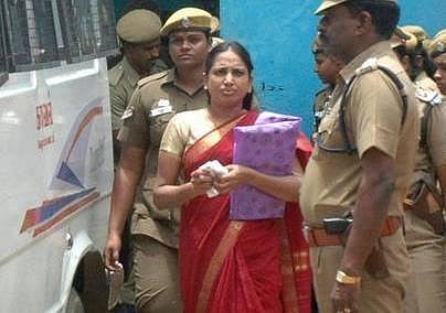 நளினி உள்பட 4 பேரை விடுவிக்க உச்ச நீதிமன்றம் இடைக்காலத் தடை﻿