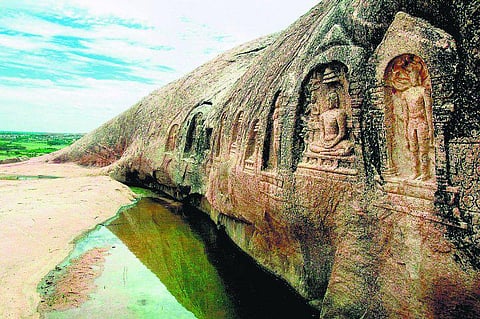 தானங்களைப் போற்றிய சமண மதம்