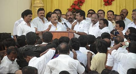 திமுக-வில் ஜனநாயகம் இல்லை; ஜெயலலிதாவுக்கு அழகிரி பாராட்டு: ஆதரவாளர்கள் கூட்டத்தில் மு.க. அழகிரி பேச்சு﻿