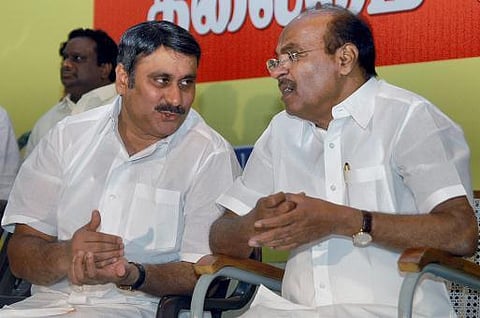 பாமக இருந்தால் ஒரு பட்டியல்; இல்லாவிட்டால் வேறு பட்டியல்
