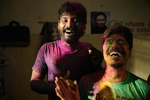 ஆகாசத்தை நான் பார்க்கிறேன் ஆறு கடல் நான் பார்க்கிறேன்: குக்கூ நாயகர்கள்