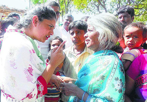 நடிகை ரம்யா தனித்து பிரச்சாரம்﻿: மண்டியா காங்கிரஸில் கோஷ்டி பூசல்﻿