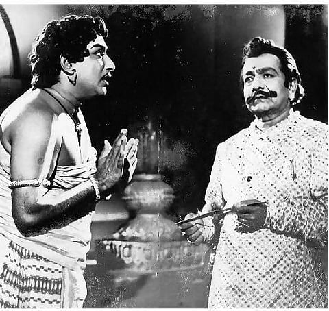 அந்த நாள் ஞாபகம்: பெண்களிடம் திட்டு வாங்கியவர்﻿