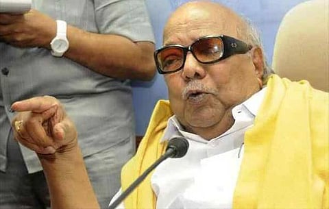 2 ஜி அலைக்கற்றை வழக்கு தொடர்பாக ராஜாவுடன் நேரடி விவாதத்துக்கு தயாரா?- ஜெயலலிதாவுக்கு கருணாநிதி கேள்வி﻿