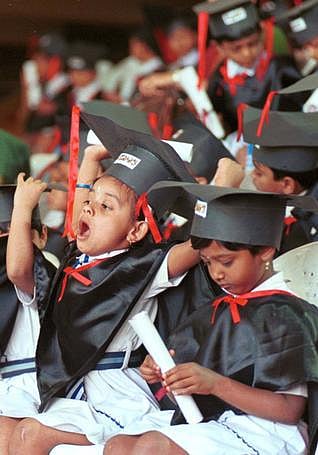 அங்கீகாரமில்லாத 723 பள்ளி அட்மிஷன் ரத்து﻿: மாணவர்களை வேறு பள்ளிக்கு மாற்ற நடவடிக்கை﻿