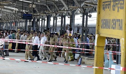 சென்னை இரட்டை குண்டுவெடிப்பு:  பெங்களூரு விரைந்தது சிபிசிஐடி விசாரணைக் குழு