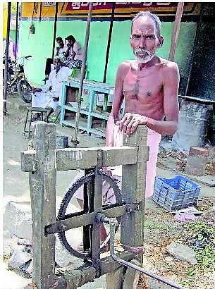 நசிந்துவரும் கயிறு திரிக்கும் தொழில்﻿: பழைய நிலைக்கு திரும்புமா பாரம்பரியத் தொழில்﻿
