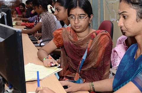 தீண்டத் தகாதது ஆகிவிட்டதா தமிழ்?﻿: தவிக்கும் தமிழ்க் கல்லூரிகள்﻿