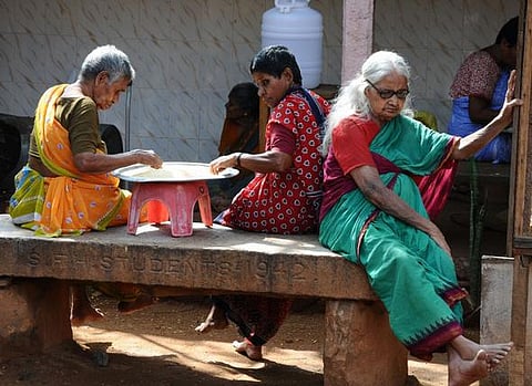 மனதுக்கு இல்லை வயது!- முதியோர் இல்லங்கள் தொடங்குமா அரசு?