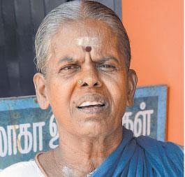 கையில் காசு இல்லாவிட்டாலும் தினமும் 70 பேருக்கு அன்னப் படையல்﻿: கைமாறு கருதாத காந்திமதியின் சேவை