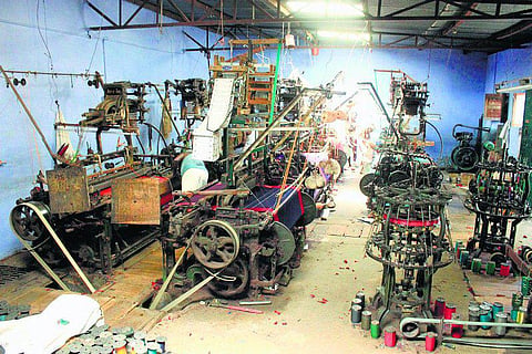 மின்வெட்டால் தொழில்துறை உற்பத்தி 40% சரிவு