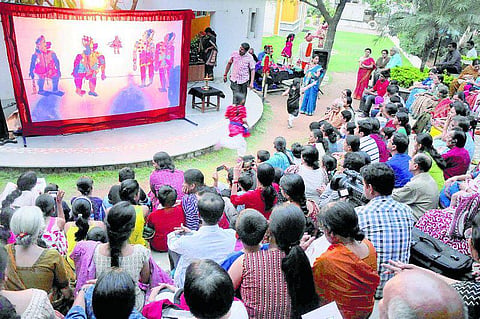 குரங்காட்டிகள், சுரைக்குடுக்கை கதை ராமா