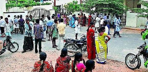 தருமபுரி அருகே ஒரே குடும்பத்தைச் சேர்ந்த 4 குழந்தைகள் ஏரியில் மூழ்கி பலி﻿