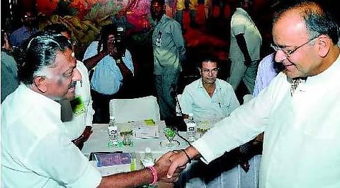ரேஷன் பருப்பு, எண்ணெய் இறக்குமதிக்கு சுங்கவரி கூடாது﻿: நிதி அமைச்சர்கள் கூட்டத்தில் தமிழகம் வலியுறுத்தல்﻿