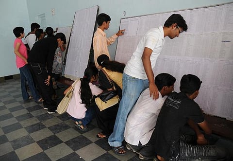 மருத்துவ ரேங்க் பட்டியல் தள்ளிவைப்பு: மறுகூட்டல், மறுமதிப்பீடு தாமதம் எதிரொலி