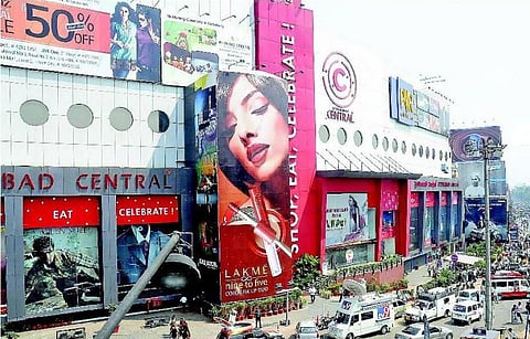 ஷாப்பிங் மால்கள் சிறு நகரங்களுக்கு இடம்பெயர்கின்றனவா?﻿
