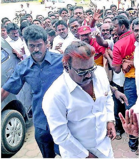 குறைந்த அளவு தொண்டர்கள் வந்ததால் விஜயகாந்த் கடும் அதிருப்தி﻿