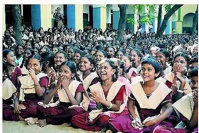 வளரிளம் பெண்கள் இடைநிற்றலை தடுக்க பள்ளிகளில் பொம்மலாட்டம்﻿