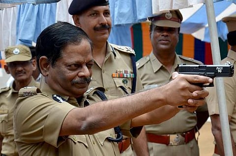 துப்பாக்கி சுடும் திறமையை மக்கள் மீது காட்டக்கூடாது: போலீஸாருக்கு டிஜிபி ராமானுஜம் அறிவுரை﻿
