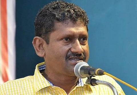 அலுவலகம் உள்பட அனைத்து இடங்களுக்கும் வேட்டி அணிந்து செல்ல வேண்டும்﻿:  கோ-ஆப்டெக்ஸ் இயக்குநர் உ.சகாயம் வலியுறுத்தல்